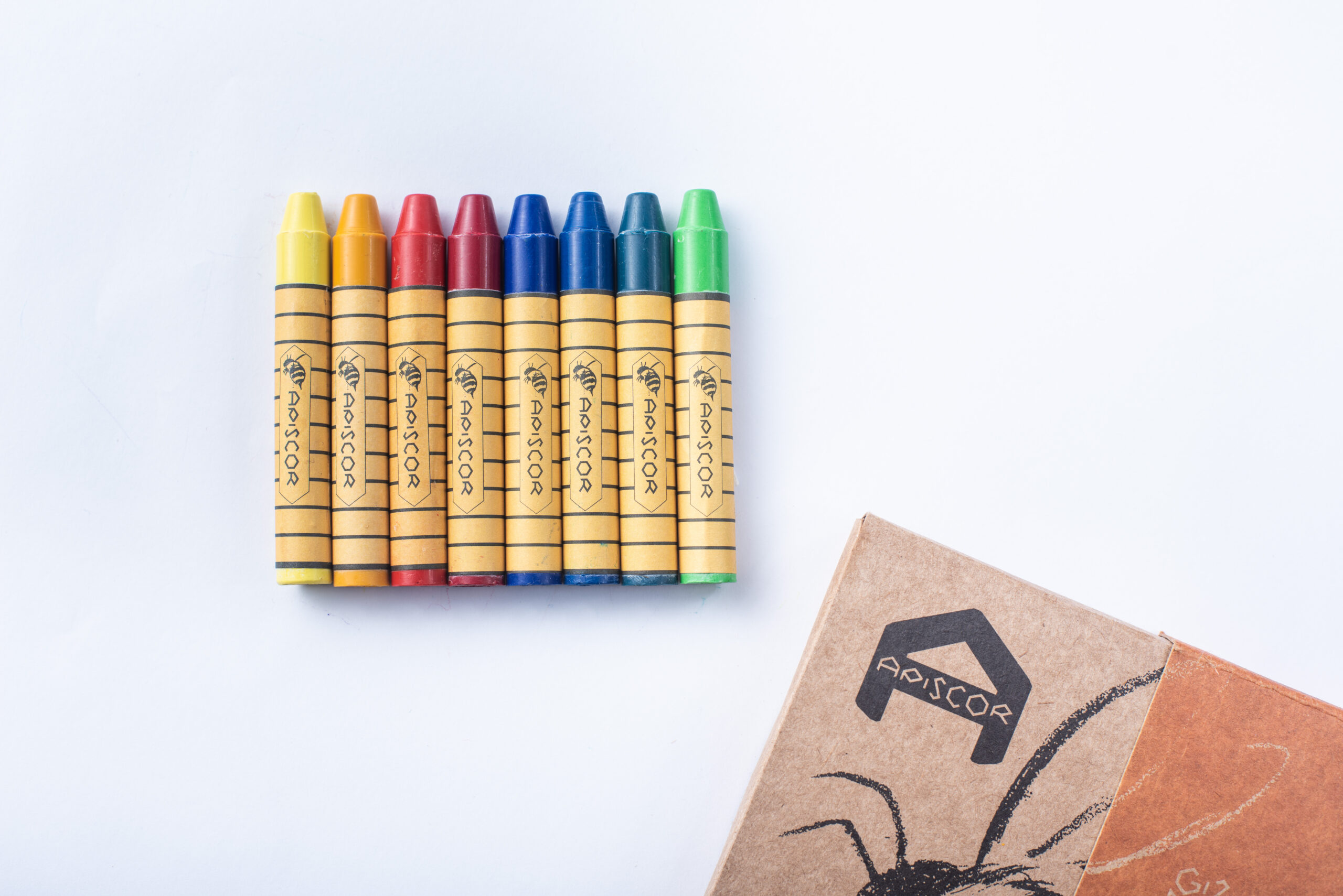 Bastón de cera de abejas Apiscor 8 unidades - colores básicas - Imagen 2